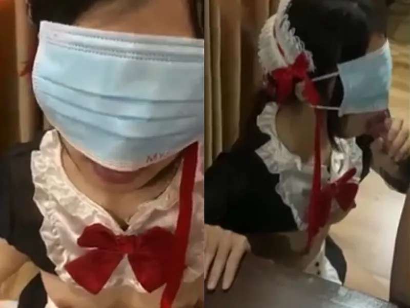 Cô bạn gái việt dâm cosplay nô lệ liếm bú con chim điêu luyện